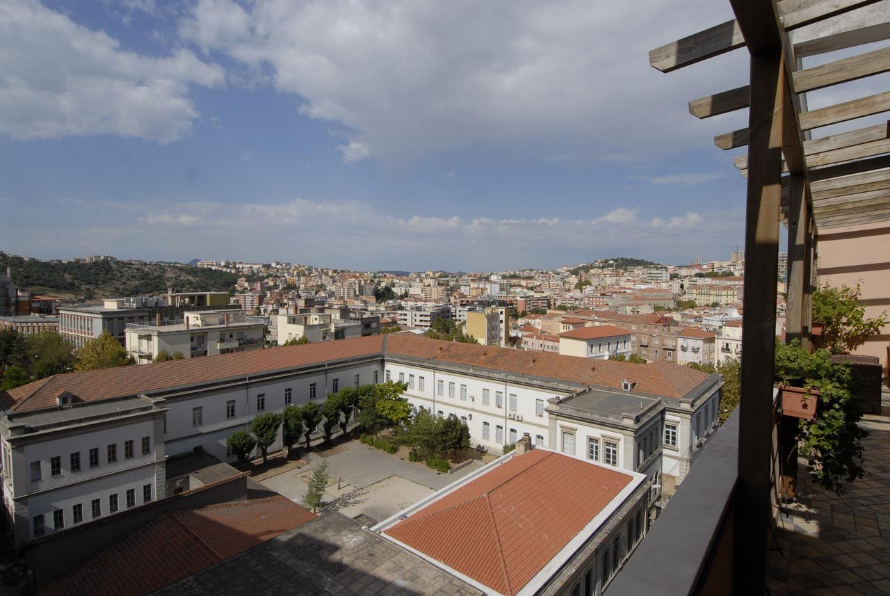Nughe 'E' Oro Guesthouse Nuoro  Exteriör bild